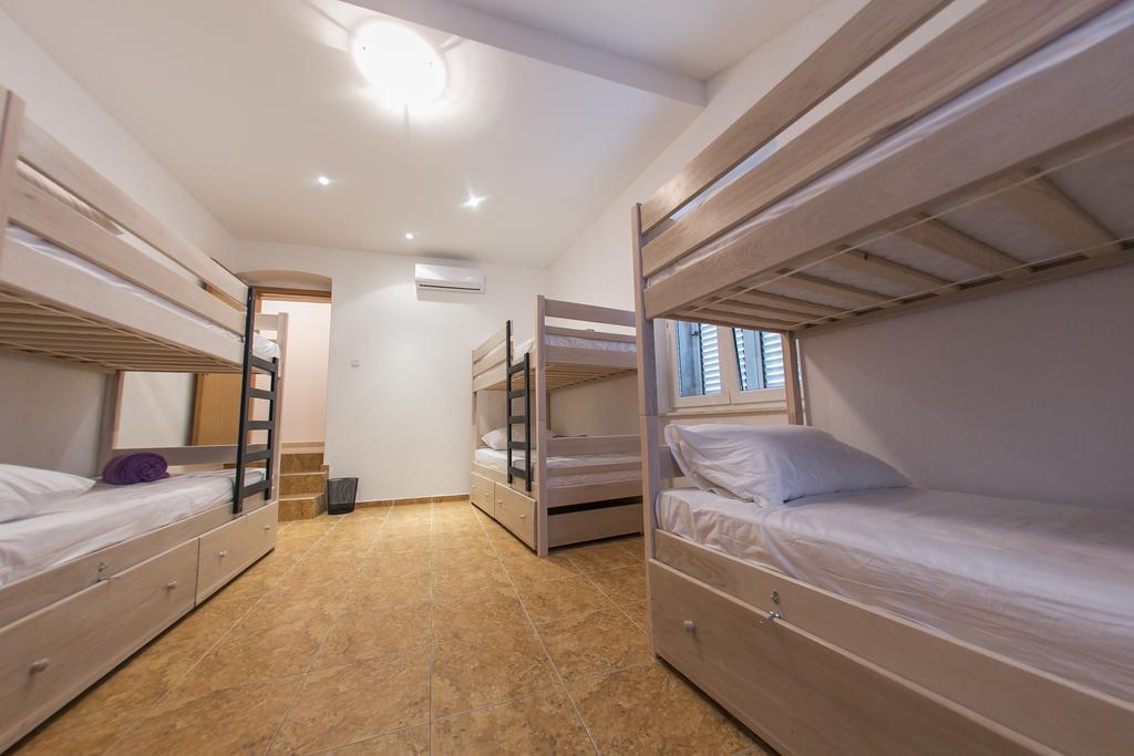 City Hostel Trogir Habitación foto